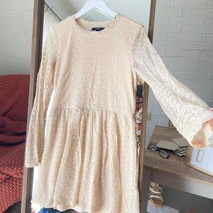 FOREVER 21 LACE DRESS